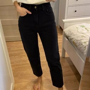 Ribcage Straight Ankle Jeans